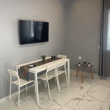 Antonis Apartment Paralia Dionisiou Pokój zdjęcie